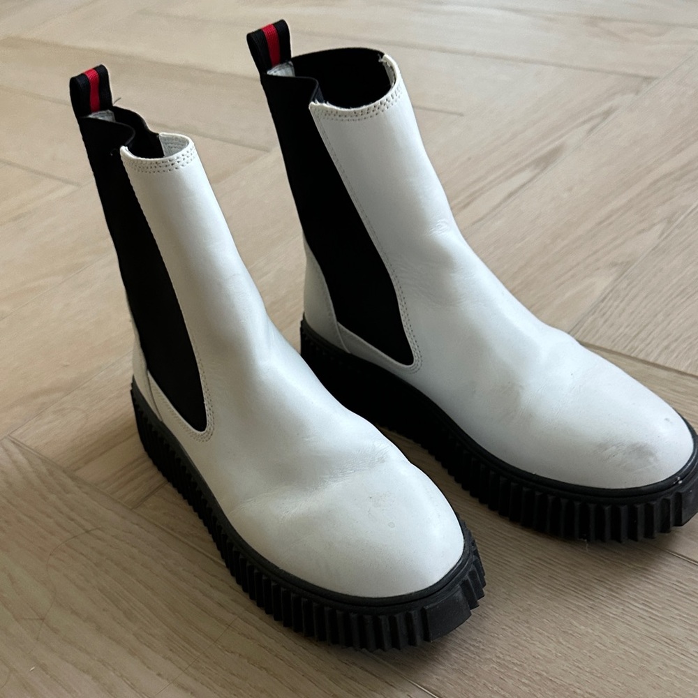 Stylish White and Black Women's Boots